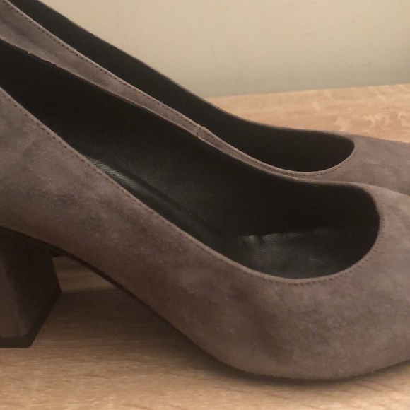 L'INTERVALLE—LARIBA GREY SUEDE - Picture 14 of 16